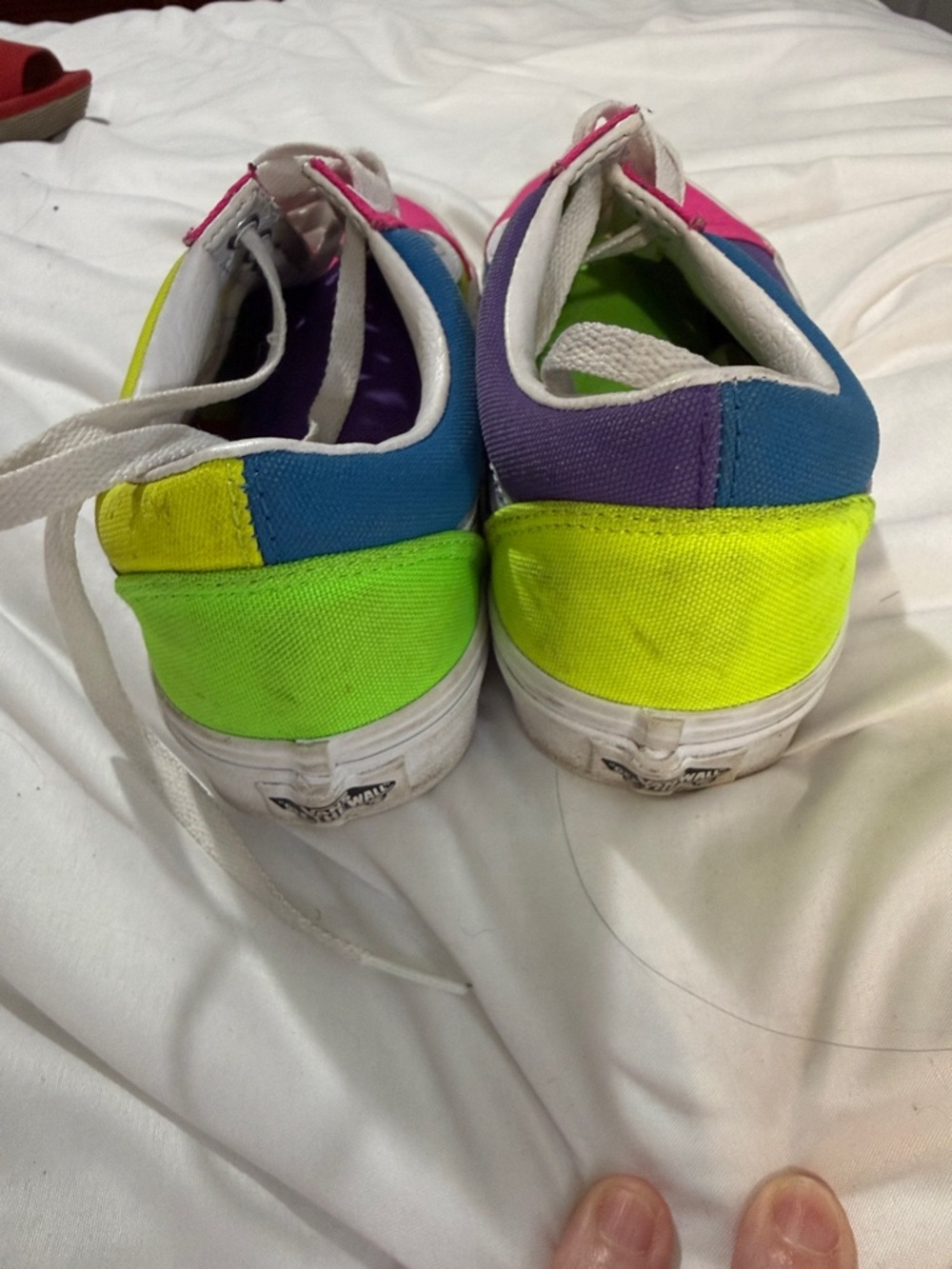 Neon 80s throwback Vans Old Skool shoes - Picture 4 of 8